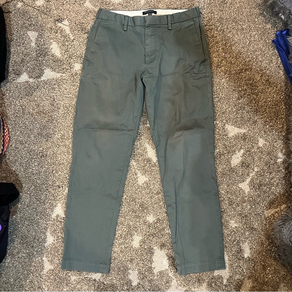 Banana Republic Green Chinos Versatile Cotton Twill